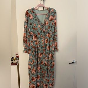 Floral Maxi Dress, NEVER WORN, Great for Spring, Size L